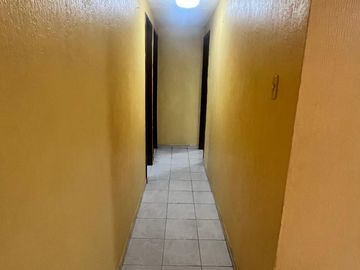 VENDO BONITA CASA BIEN UBICADA EN RIO MEDIO DE UN NIVEL