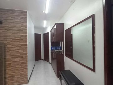 PRE-OWNED HOUSE & LOT FOR SALE IN TAGAYTAY CITY WITH AIRBNB BUSINESS-MC