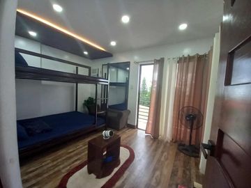 PRE-OWNED HOUSE & LOT FOR SALE IN TAGAYTAY CITY WITH AIRBNB BUSINESS-MC