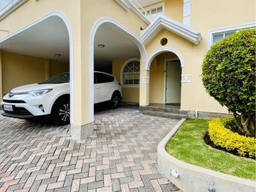 🏡 VIVE EN CUMBAYÁ – CASA EXCLUSIVA EN VENTA