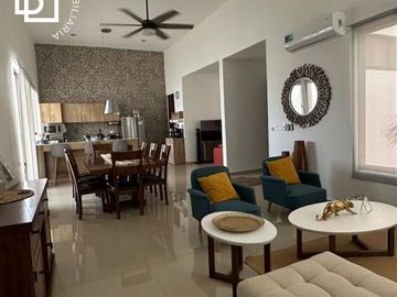 CASA EN VENTA DE UN PISO TOTALMENTE EQUIPADA CON ALBERCA