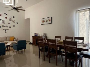 CASA EN VENTA DE UN PISO TOTALMENTE EQUIPADA CON ALBERCA