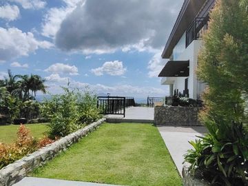 TAGAYTAY HIGHLANDS HOUSE & LOT FOR SALE-MC
