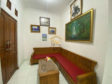 RUMAH MEWAH TANAH LUAS DEKAT SMK NEGERI 1 DEPOK