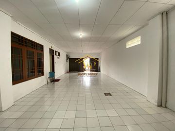 RUMAH MEWAH TANAH LUAS DEKAT SMK NEGERI 1 DEPOK