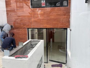 VENDO LINDO DUPLEX DE ESTRENO EN URB. CHAMA SURCO $310,000