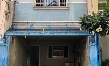 2-Storey Townhouse with 3BR, and 1 Parking FOR SALE in Scout Area, Quezon City