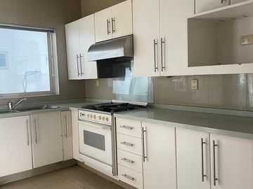 BAJA DE PRECIO. EXCELENTE OPORTUNIDAD. ZONA VALLE