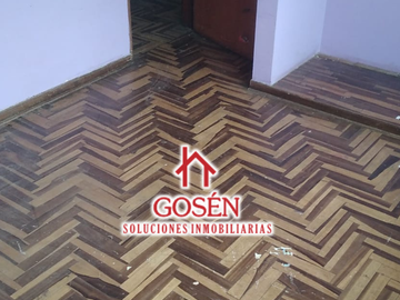 VENDO CASA DE TRES PISOS EN SALAMANCA