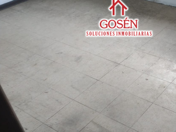 VENDO CASA DE TRES PISOS EN SALAMANCA