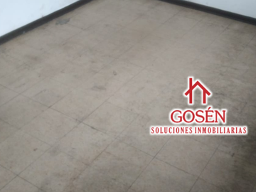 VENDO CASA DE TRES PISOS EN SALAMANCA