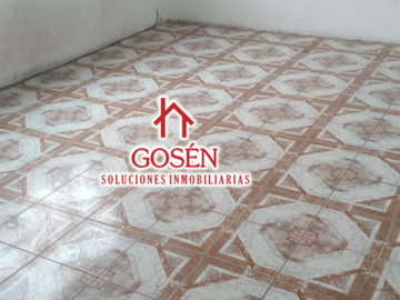 VENDO CASA DE TRES PISOS EN SALAMANCA