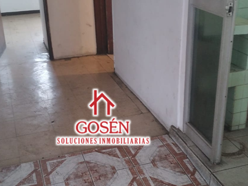 VENDO CASA DE TRES PISOS EN SALAMANCA