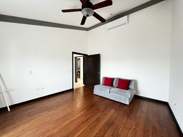 HERMOSA CASA SIERRA ALTA