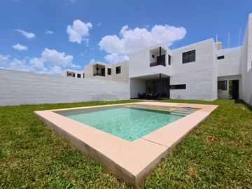 CASA EN ARISTA RESIDENCIAL DZITYÁ