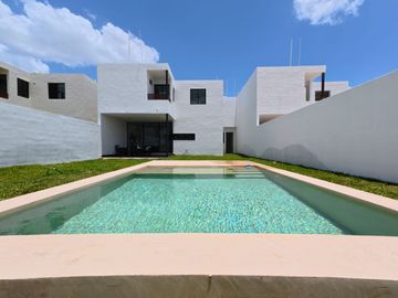 CASA EN ARISTA RESIDENCIAL DZITYÁ