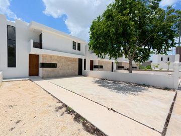 CASA EN PALMARIA RESIDENCIAL DZITYÁ