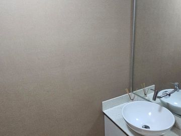 JESUS MARÍA: VENTA MODERNO DEPARTAMENTO, PISO 19.