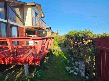 Maravilloso casa en primera linea y con recepción municipal