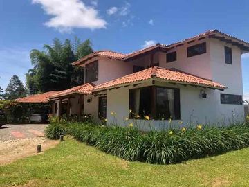 DOS CASAS UN SOLO PREDIO CAMPESTRE