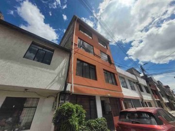 CASA RENTERA EN VENTA – CARAPUNGO PRIMERA ETAPA