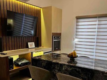 Casa equipada en venta en Bonaterra Hermosillo, modelo Gea con 3 recámaras, cocina con isla, patio y acceso a alberca, juegos y área social con asador
