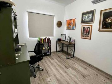 Casa equipada en venta en Bonaterra Hermosillo, modelo Gea con 3 recámaras, cocina con isla, patio y acceso a alberca, juegos y área social con asador