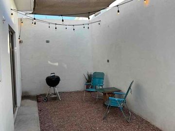 Casa equipada en venta en Bonaterra Hermosillo, modelo Gea con 3 recámaras, cocina con isla, patio y acceso a alberca, juegos y área social con asador