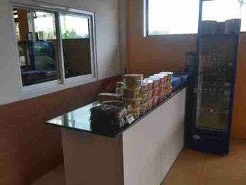 TAGAYTAY 3-STOREY HOTEL FOR SALE