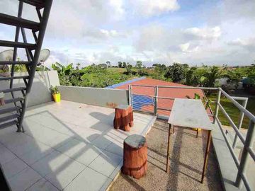 TAGAYTAY 3-STOREY HOTEL FOR SALE