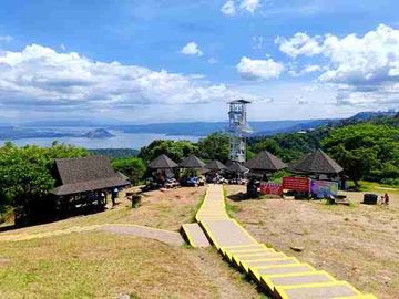 TAGAYTAY 3-STOREY HOTEL FOR SALE