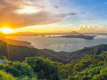 TAGAYTAY 3-STOREY HOTEL FOR SALE