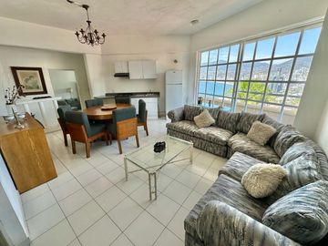 RESIDENCIA EN VENTA CON VISTA A LA BAHÍA DE ACAPULCO | JOYAS DE BRISAMAR