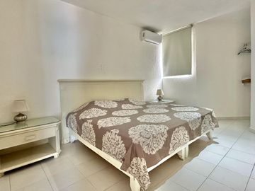 RESIDENCIA EN VENTA CON VISTA A LA BAHÍA DE ACAPULCO | JOYAS DE BRISAMAR