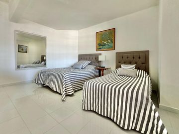 RESIDENCIA EN VENTA CON VISTA A LA BAHÍA DE ACAPULCO | JOYAS DE BRISAMAR