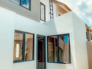 Rumah Cantik Baru Siap Huni di Kebon Kopi Kota Cimahi Cibeureum