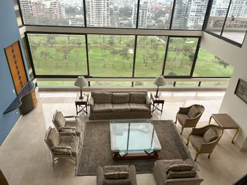 ¡Espectacular Duplex Penthouse Frente al Golf San Isidro!