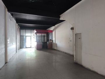 Disewakan Ruko Komplek Cemara Asri (Bundaran) Jalan Boulevard Raya sederetan Mixue