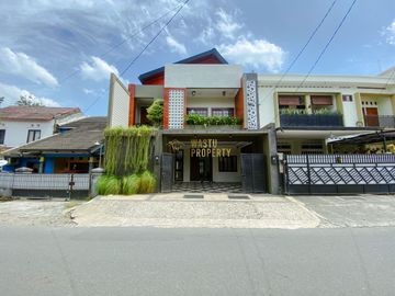 RUMAH MEWAH 3LT DI WEDOMARTANI DEKAT GLOBAL ISLAMIC CENTER, SLEMAN