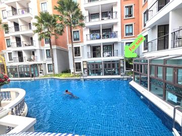 Poolside Balcony!!! Direct Access to the Pool! For Sale: Espana Condo Resort, 44.09 SQ.M. Prime Location! Right on Jomtien Second Road