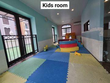 Poolside Balcony!!! Direct Access to the Pool! For Sale: Espana Condo Resort, 44.09 SQ.M. Prime Location! Right on Jomtien Second Road