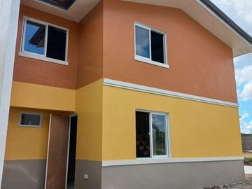 DUPLEX W/ GARAGE TOWNHOUSE IN SARIAYA QUEZON