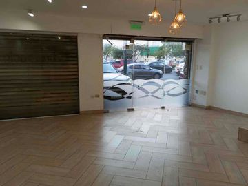 Local comercial en venta, sector Kennedy frente al Policentro