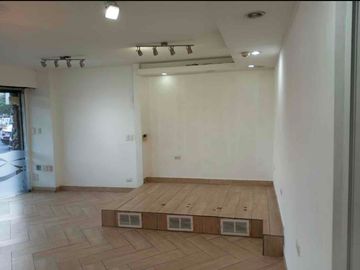 Local comercial en venta, sector Kennedy frente al Policentro