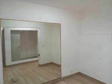 Local comercial en venta, sector Kennedy frente al Policentro