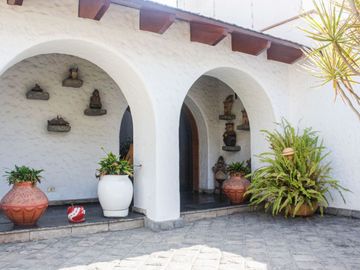 HERMOSA RESIDENCIA EN VENTA LA PRADERA