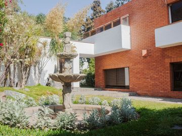 HERMOSA RESIDENCIA EN VENTA LA PRADERA
