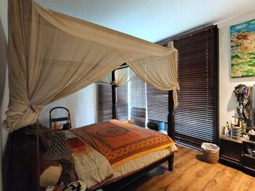 Rumah Estetik dan Natural dengan Joglo dan Kolam Renang di Maguwoharjo