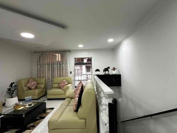 🟧SE VENDE O SE PERMUTA POR UNA CASA EN MEDELLÍN - Apartamento segundo piso santa Teresita Dosquebradas remodelado