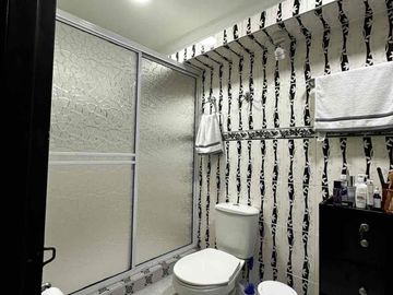 🟧SE VENDE O SE PERMUTA POR UNA CASA EN MEDELLÍN - Apartamento segundo piso santa Teresita Dosquebradas remodelado